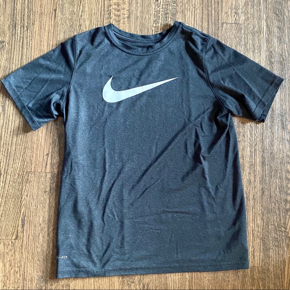 Nike Boys swoosh shirt